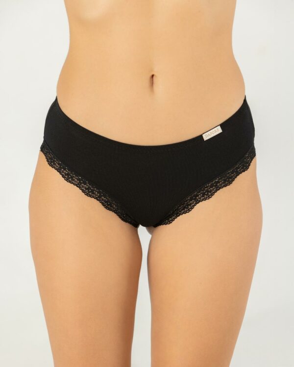 Ženska Brazilijana Rina